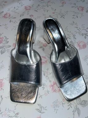 Boohoo Metallic Silver Block Heels Size 8 Wide